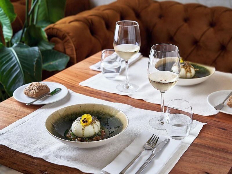 The Log Porto Hotel 11