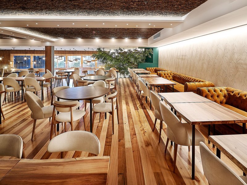 The Log Porto Hotel 14