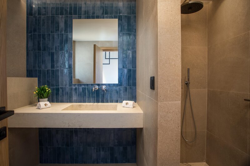 Este Elegant Suites & Villas 40