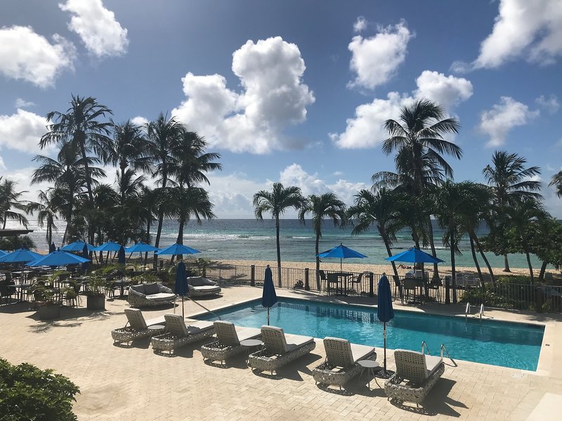 Coconut Court Beach Hotel 3