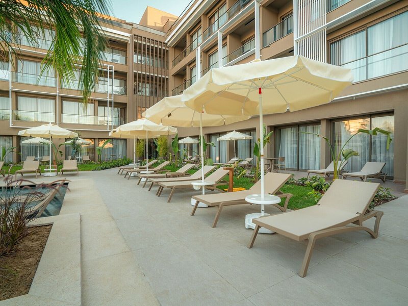 Prive Suite Side & Spa Hotel 4