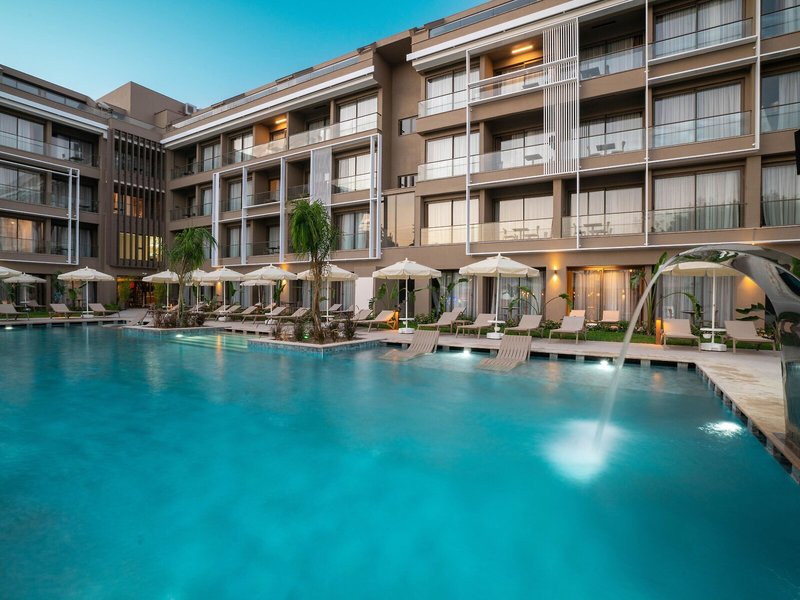 Prive Suite Side & Spa Hotel 9