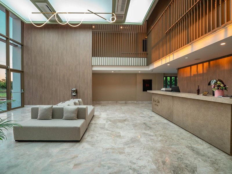 Prive Suite Side & Spa Hotel 19