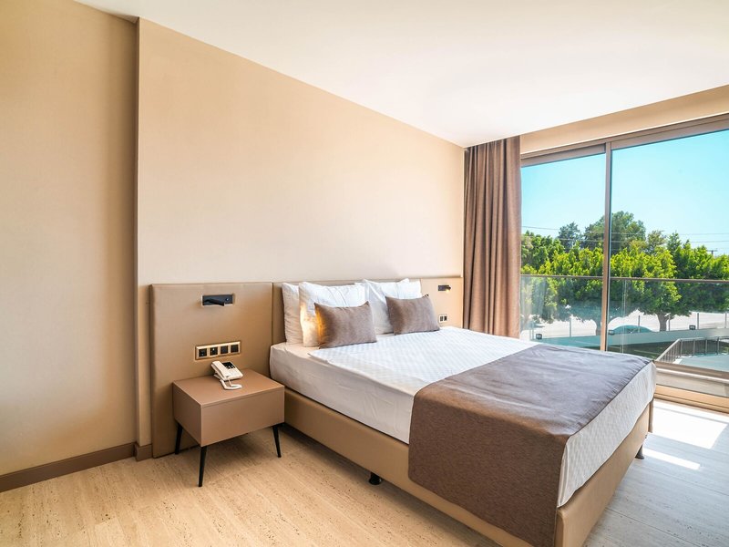 Prive Suite Side & Spa Hotel 26