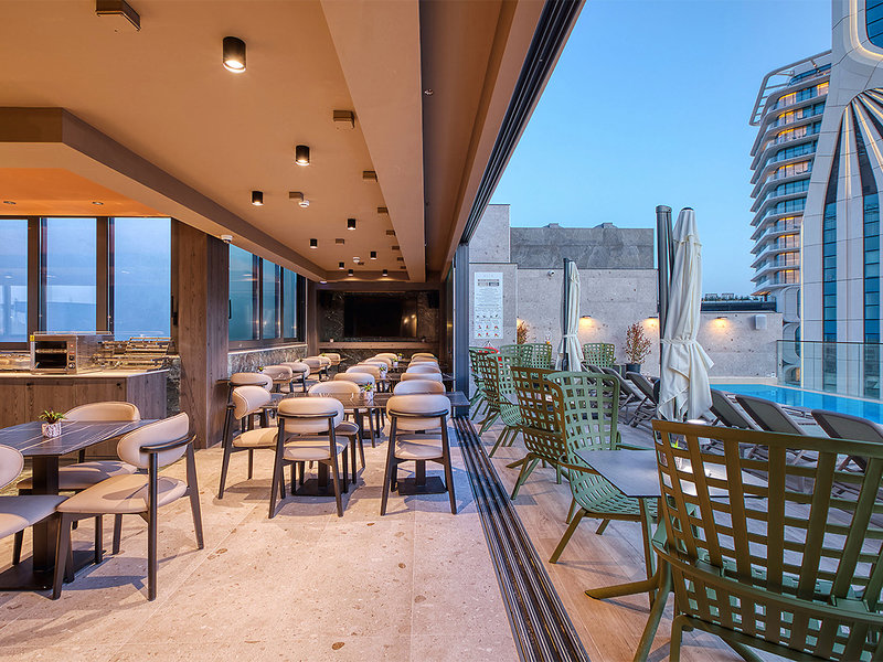 VITA Hotel & Rooftop 11