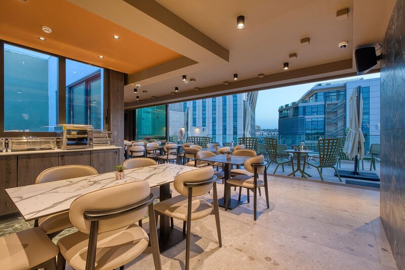 VITA Hotel & Rooftop 28