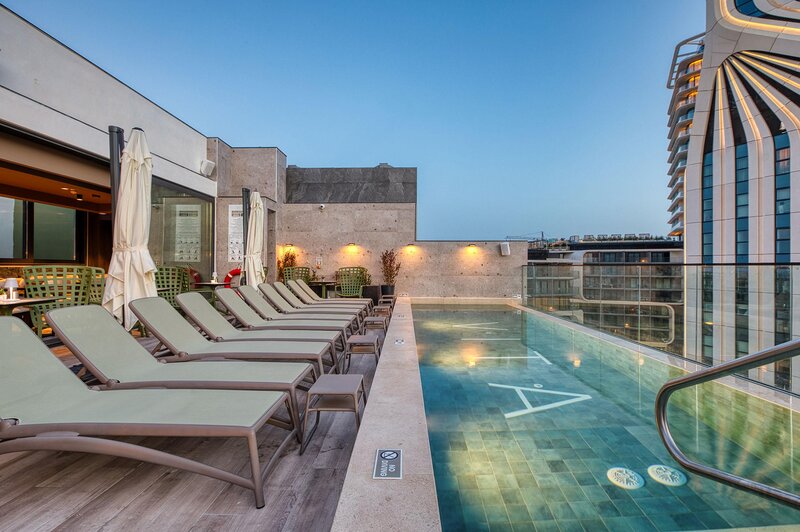 VITA Hotel & Rooftop 33