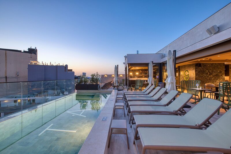 VITA Hotel & Rooftop 34