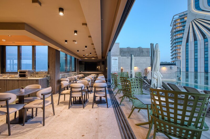 VITA Hotel & Rooftop 35