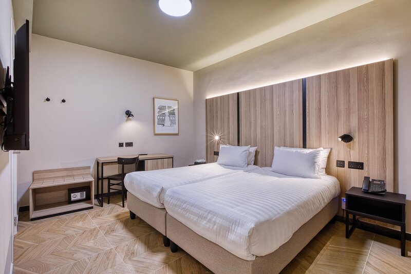 VITA Hotel & Rooftop 37