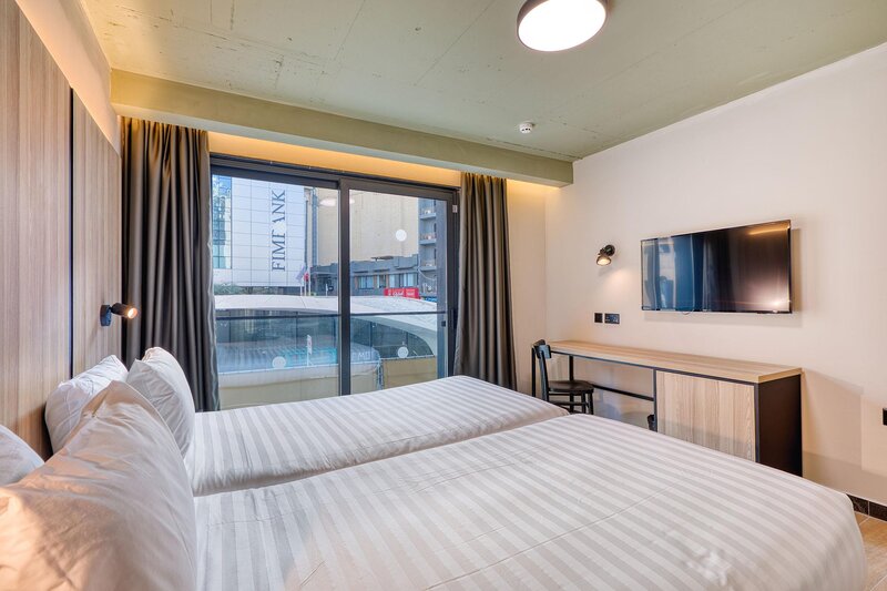 VITA Hotel & Rooftop 43