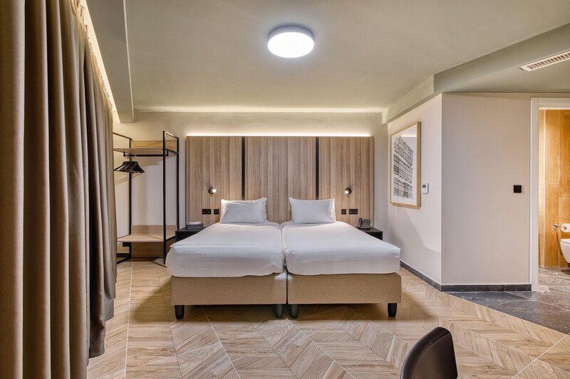 VITA Hotel & Rooftop 45