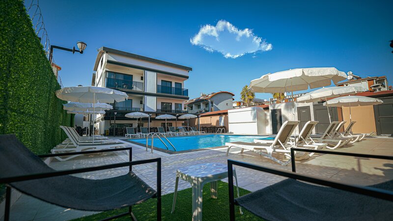 Side Blue Serenity Hotel 3