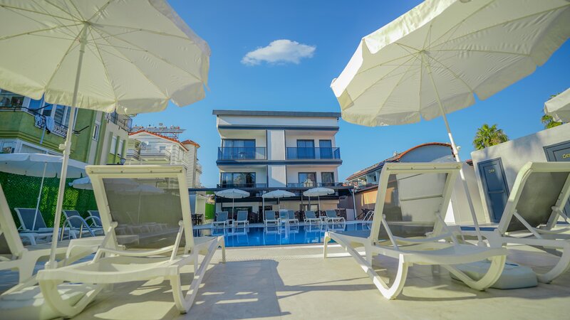 Side Blue Serenity Hotel 14