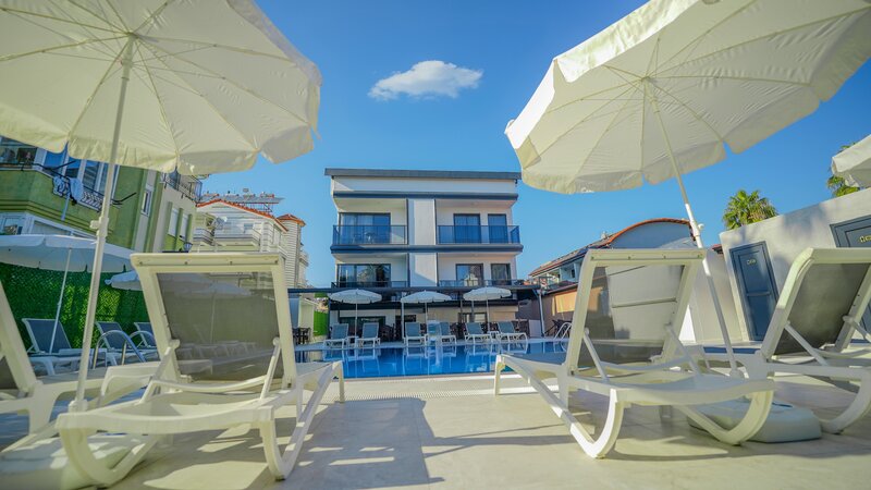 Side Blue Serenity Hotel 21