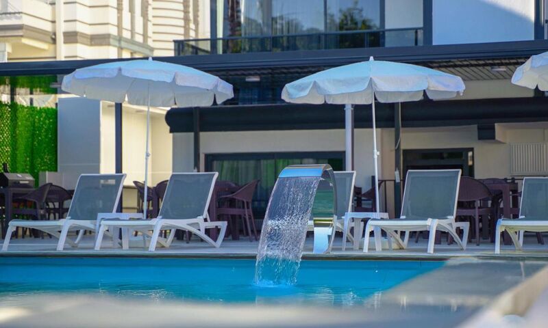 Side Blue Serenity Hotel 25