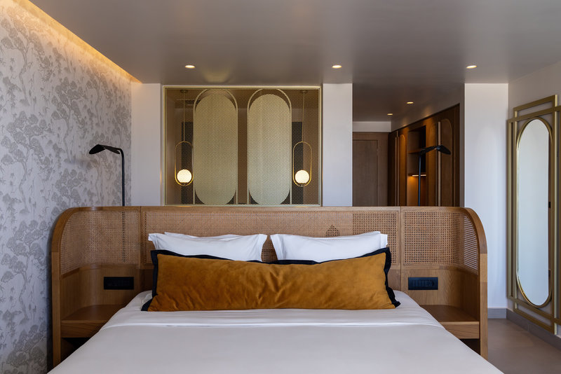 Castello Boutique Suites by the Sea 6