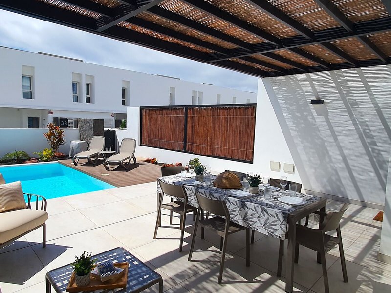 Serena Holiday Homes by LIVVO