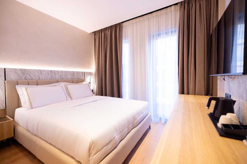 Tris3 Hotel 13