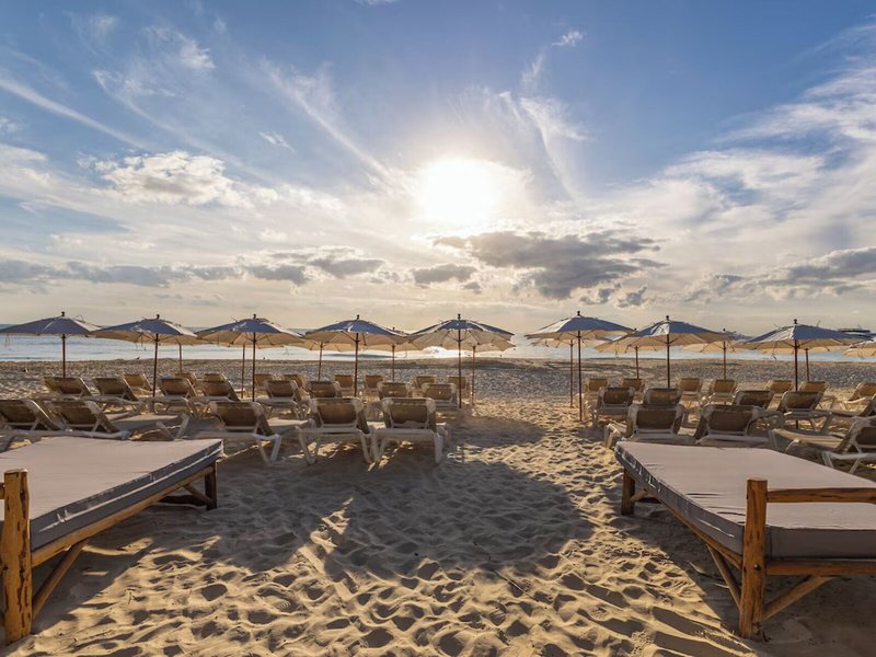Areia Beach Front Hotel 7