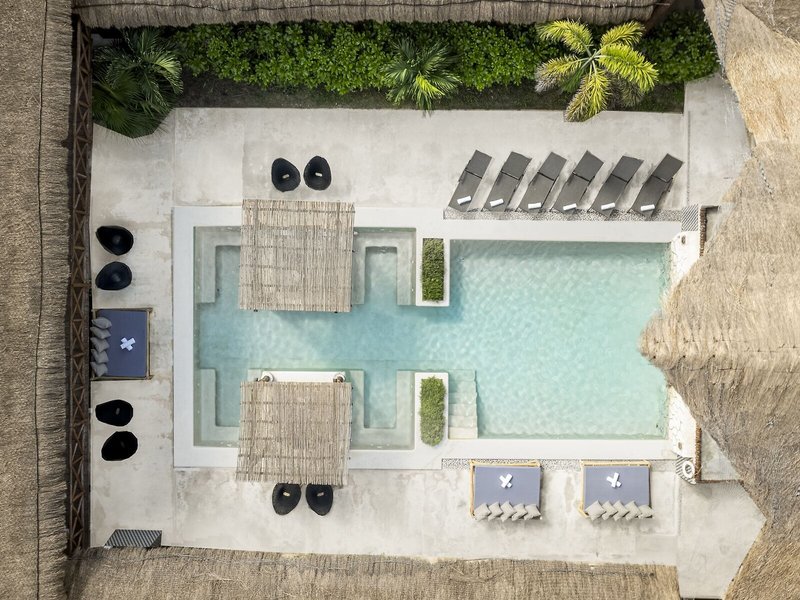 Areia Beach Front Hotel 8