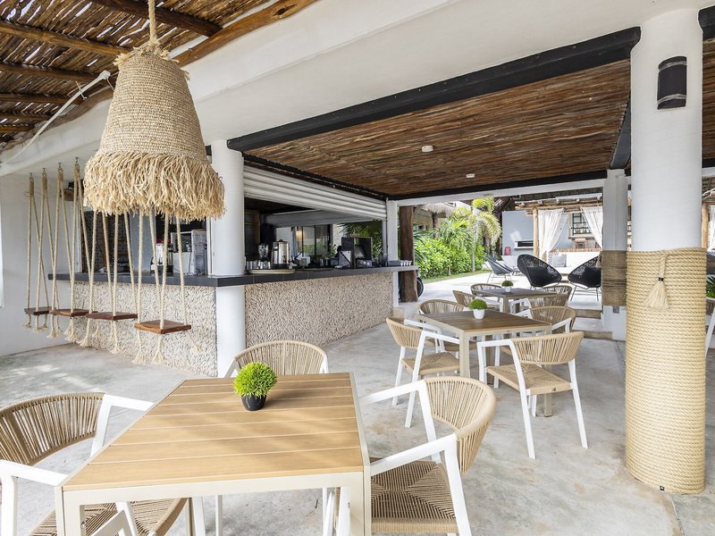Areia Beach Front Hotel 17