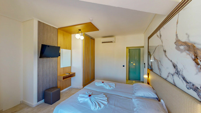 Chrispy Beach Resort 5