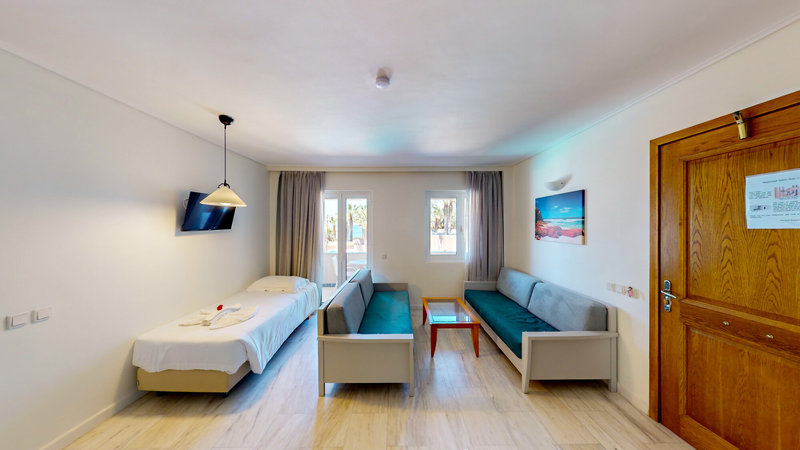 Chrispy Beach Resort 7