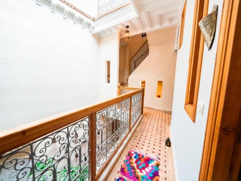 Riad Kiyanjana 2