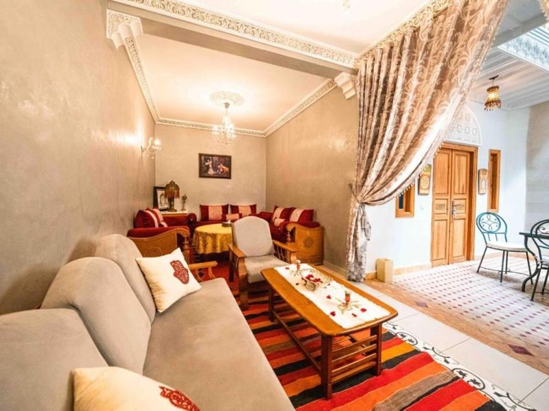 Riad Kiyanjana 4