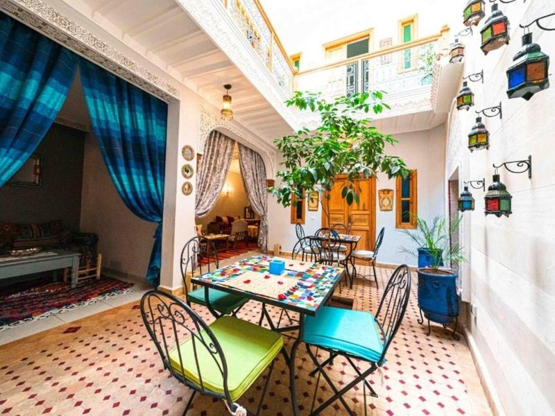 Riad Kiyanjana 5