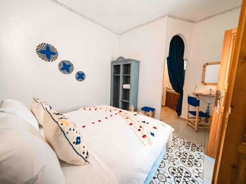 Riad Kiyanjana 11
