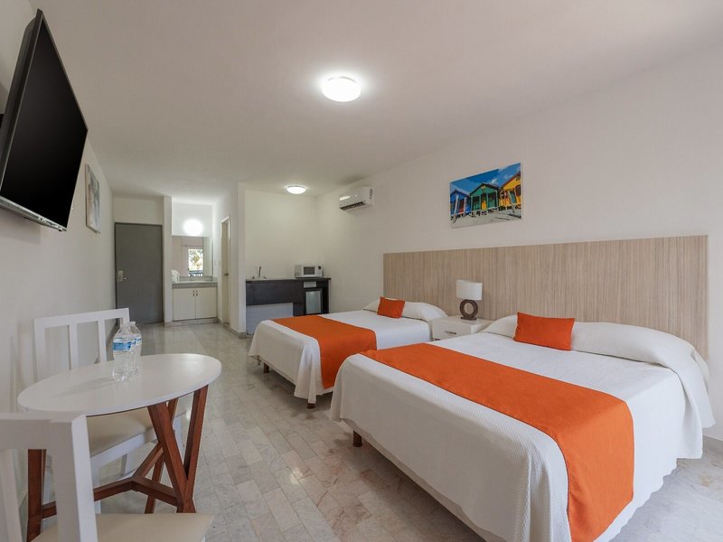 Beach House Imperial Laguna Cancun Hotel by Faranda Hotels 7