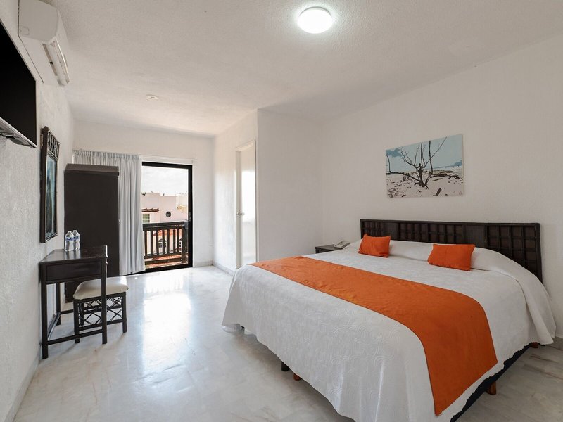 Beach House Imperial Laguna Cancun Hotel by Faranda Hotels 9