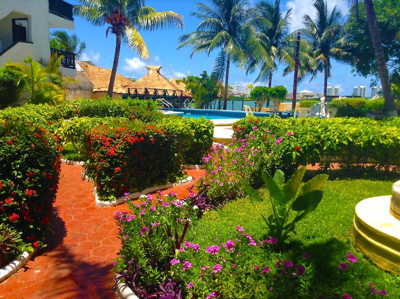 Hotel Faranda Imperial Laguna Cancún 3