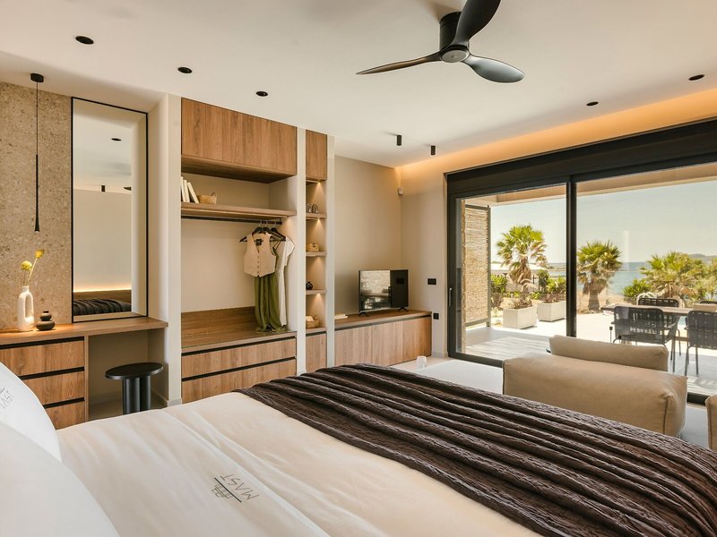 Mast Luxury Residences 7