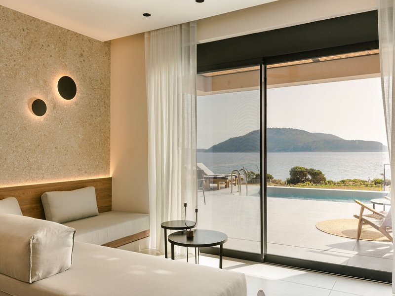 Mast Luxury Residences 11