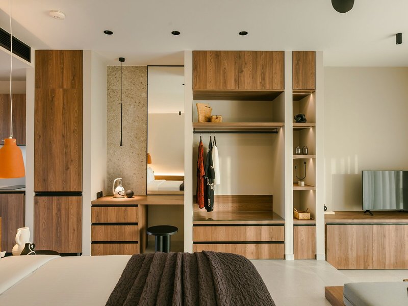 Mast Luxury Residences 13