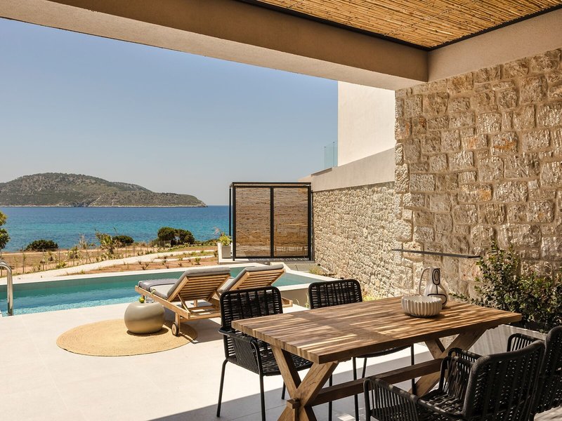 Mast Luxury Residences 21