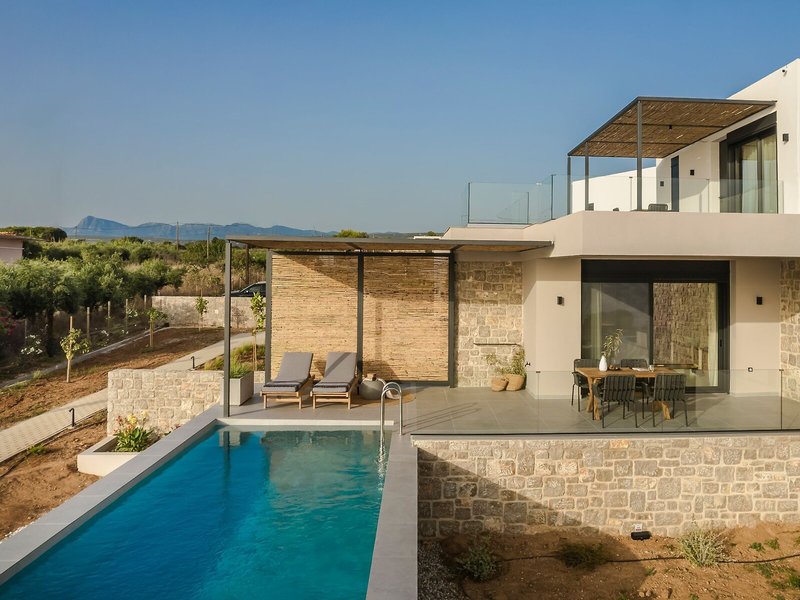 Mast Luxury Residences 25