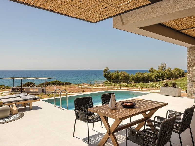 Mast Luxury Residences 30