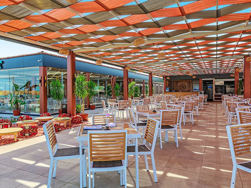 Rewaya Majestic Resort 8