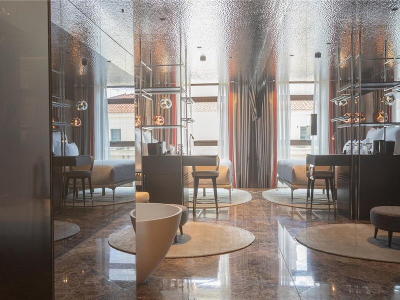 Adia Aluma Athens Curio Collection by Hilton 21