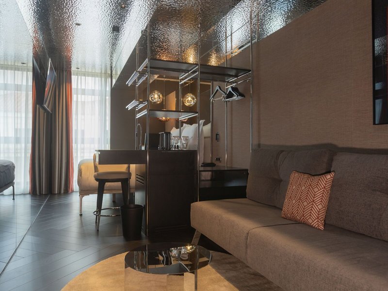 Adia Aluma Athens Curio Collection by Hilton 29