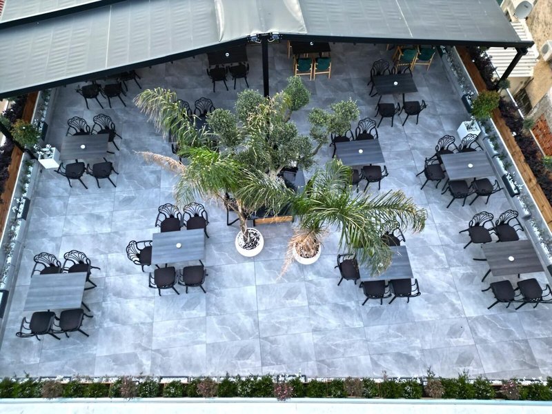 Ambasador Hotel 8