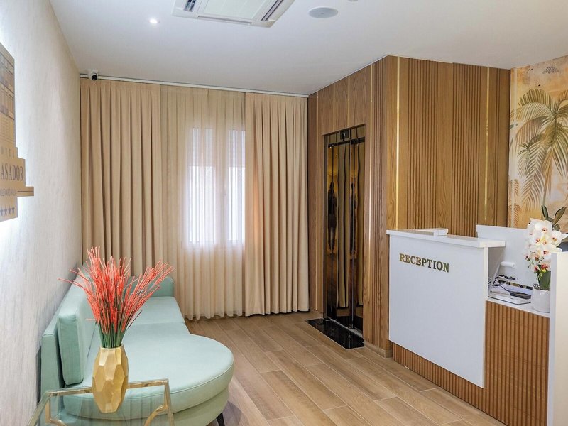 Ambasador Hotel 10