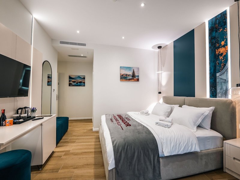 Ambasador Hotel 48