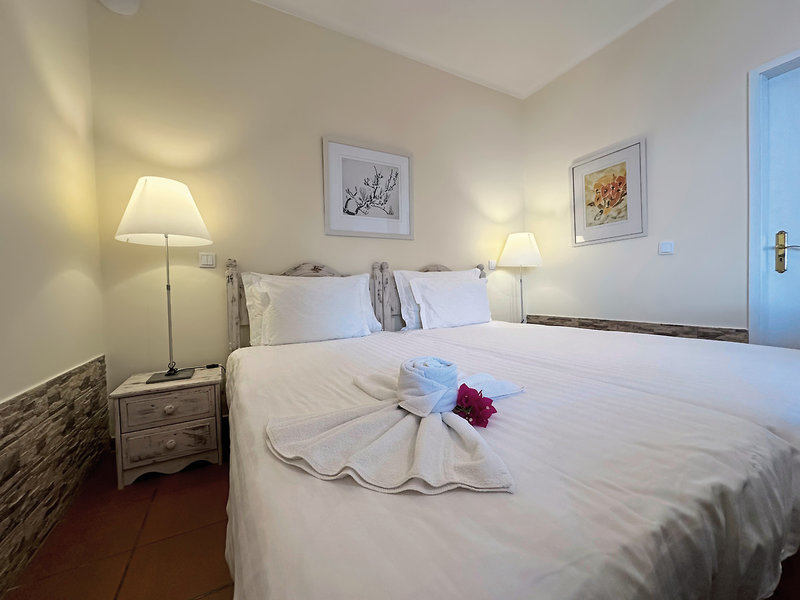 Inn & Art Hotel 9