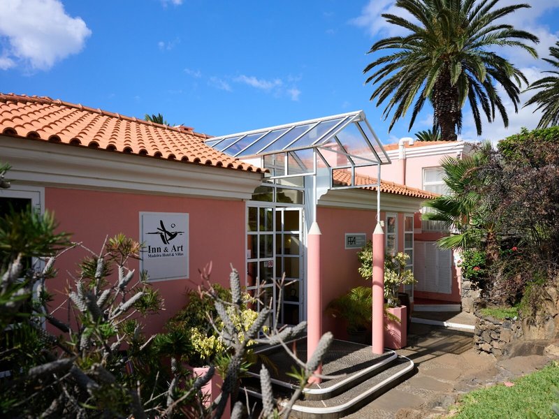 Inn & Art Hotel 10