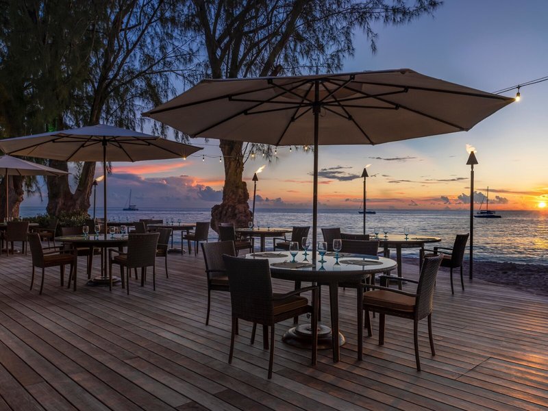 Colony Club by Elegant Hotels 4